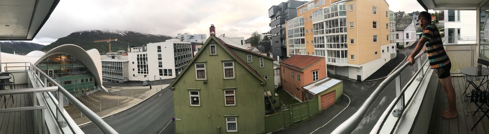 mirek-balcony-pano